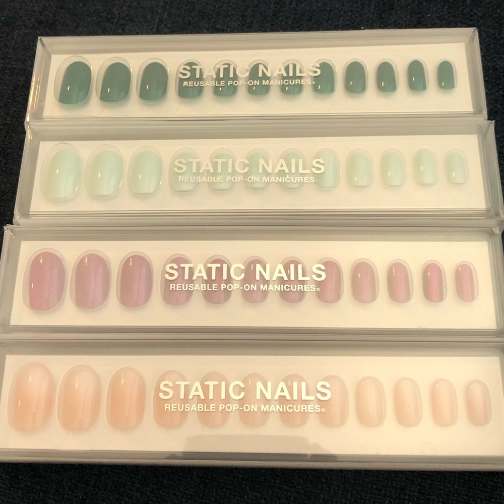 Static Nails - Round Reusable Pop-On Manicures